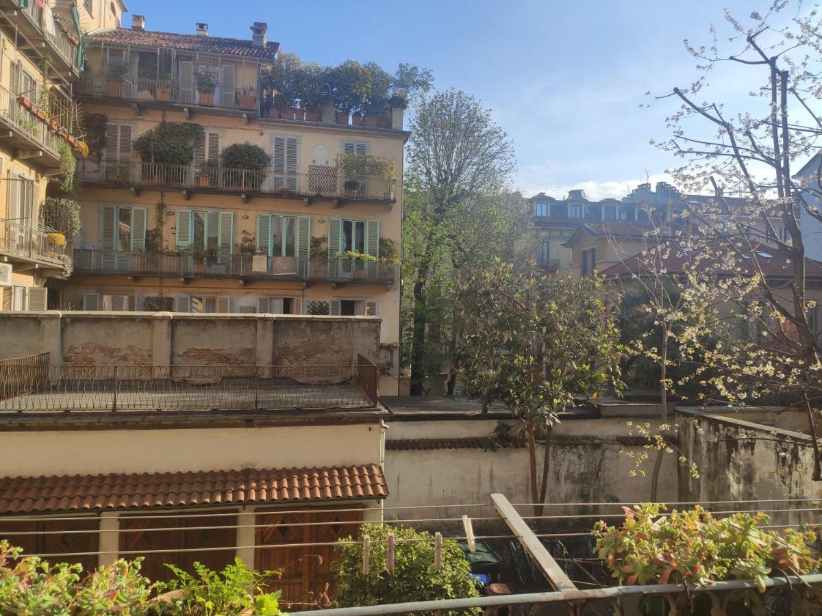 Appartamento Su Cortile Magico Torino Eksteriør billede